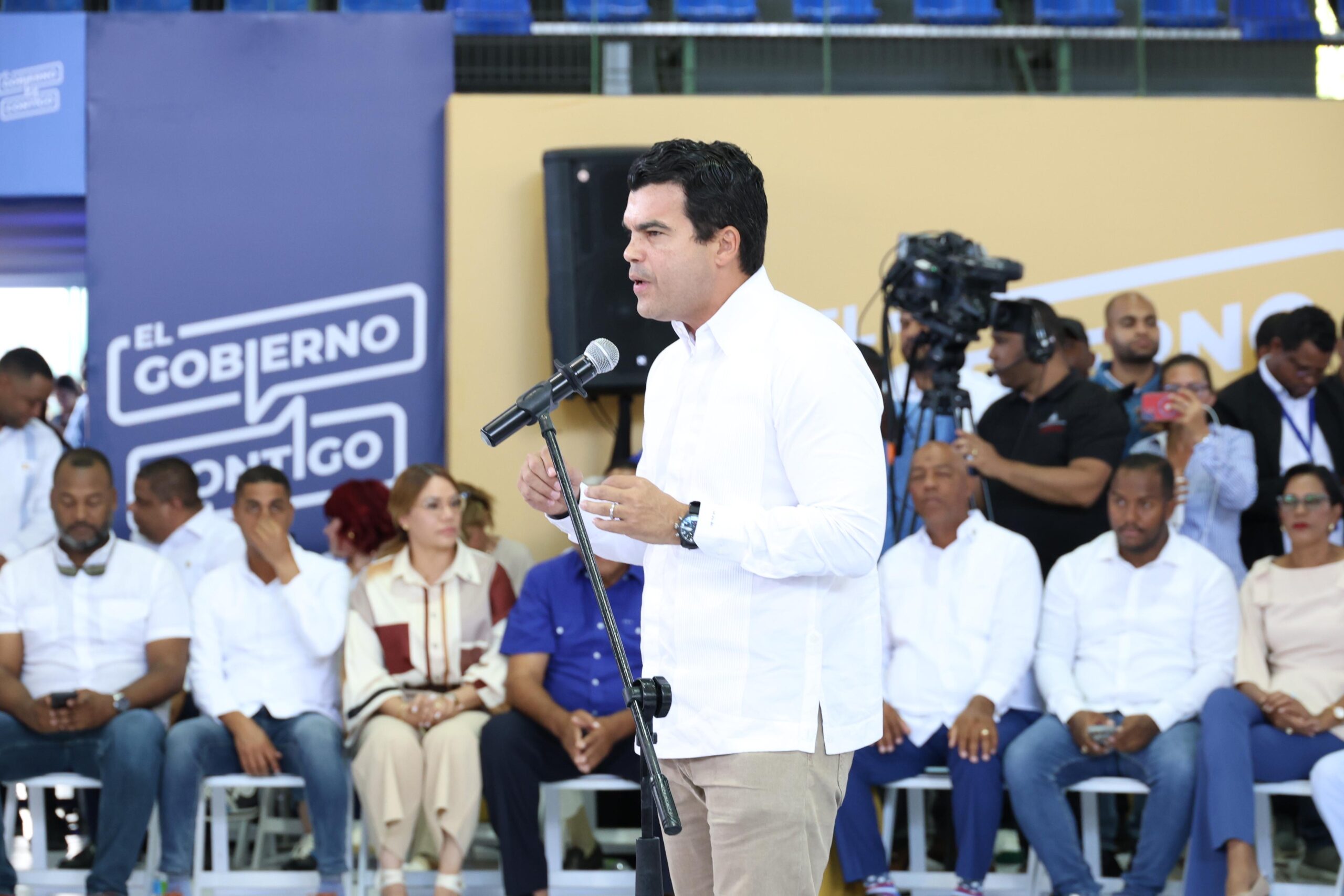 Wellington anuncia licitación alcantarillado sanitario para municipio de Higüey