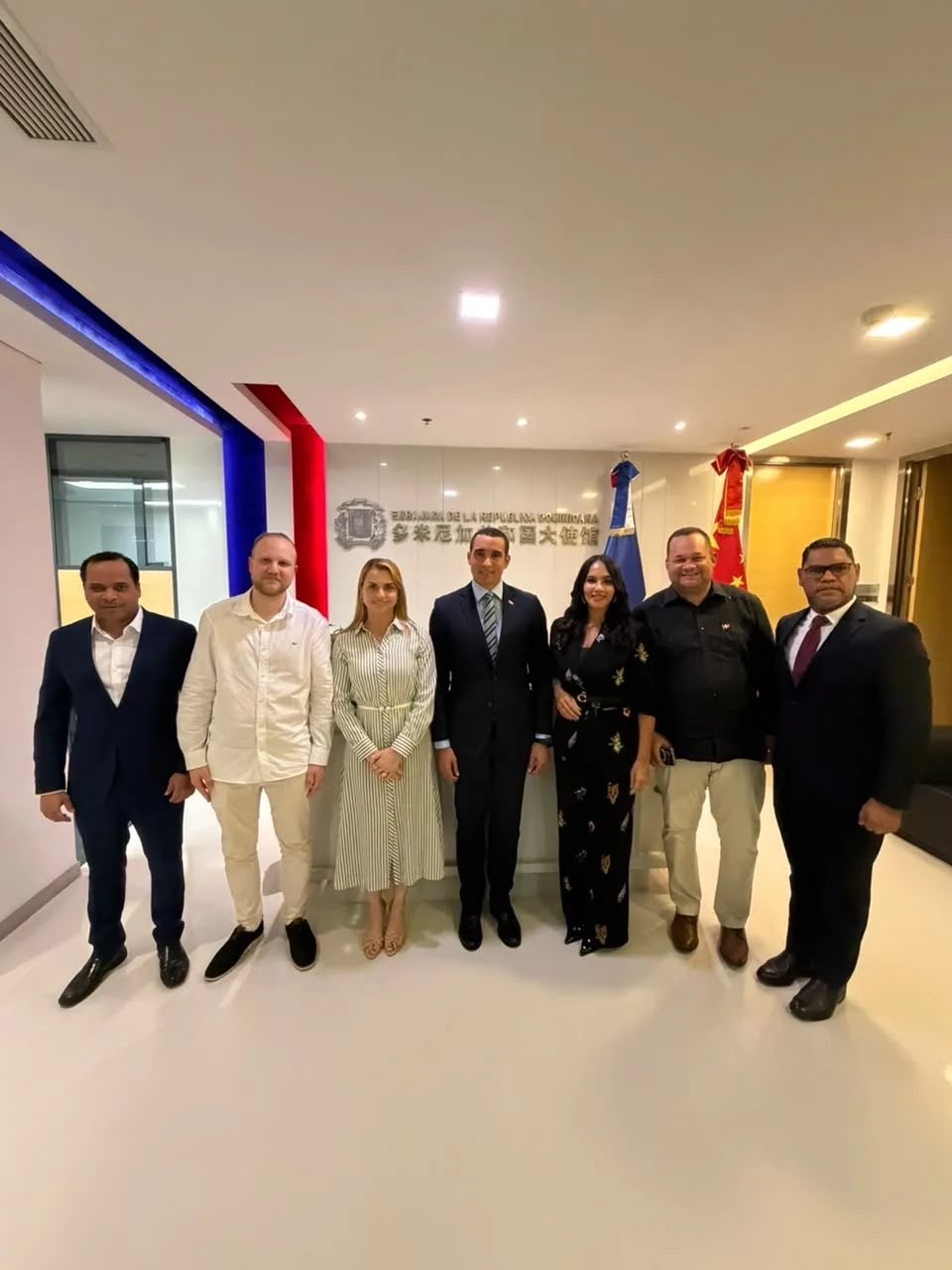 Embajador José Gómez recibe en China a delegación dominicana que participa en programa internacional sobre turismo sostenible