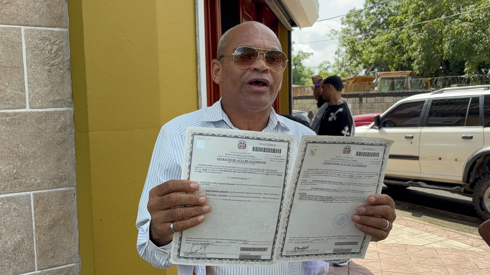 Ciudadano denuncia presunta alteración fraudulenta de su identidad y anuncia acciones legales