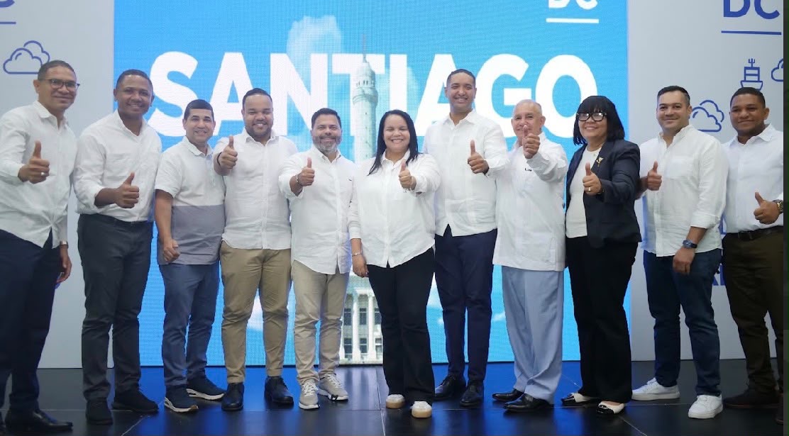 Leito Aguilera juramenta estructura de apoyo a David Collado