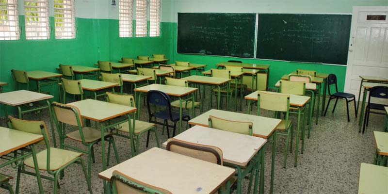Ministerio de Educación mantiene suspensión de docencia en zonas vulnerables de provincias bajo alerta amarilla